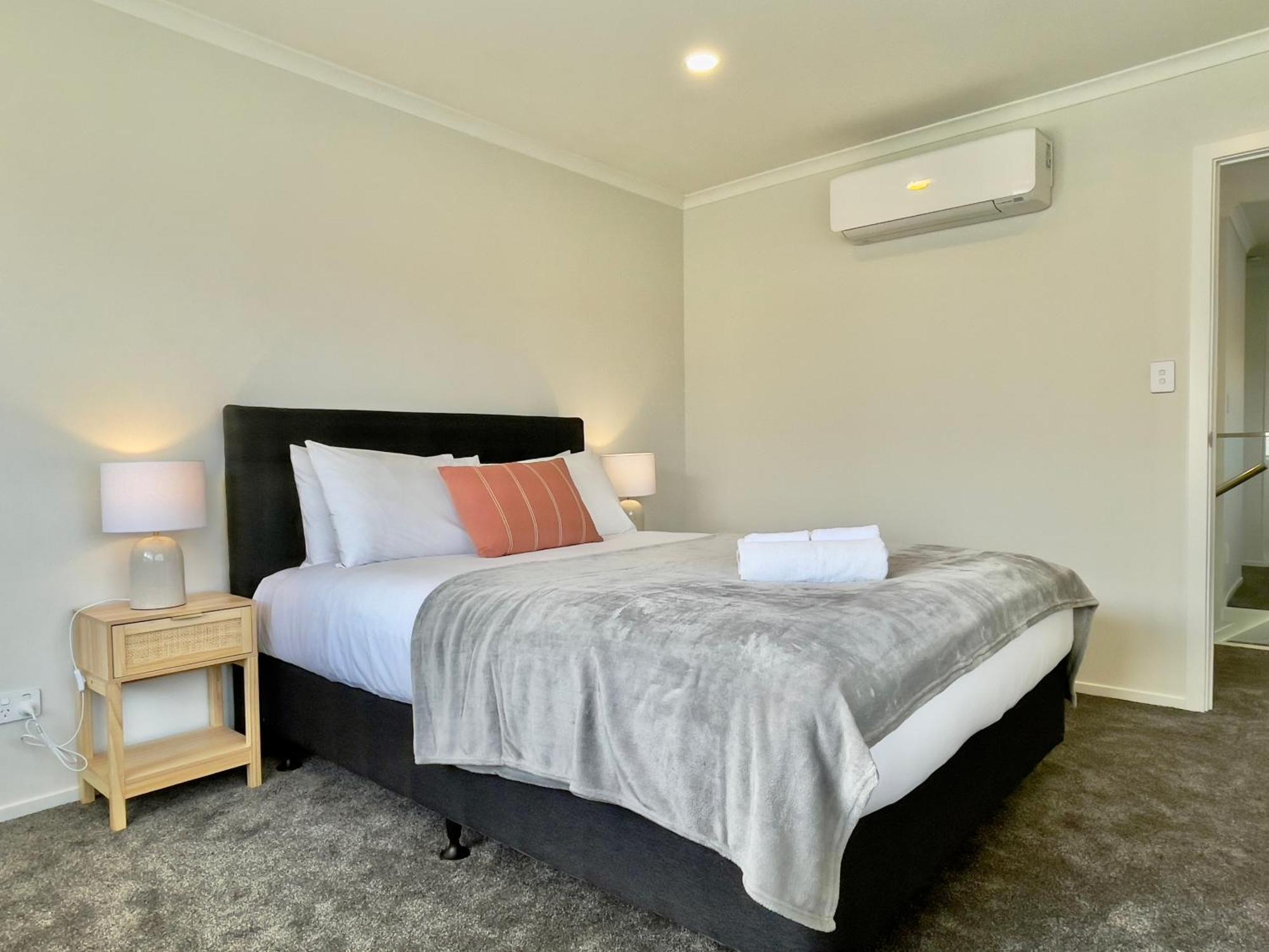 Sky Stars Brand-New Comfortable 3 & 4-Bedroom Houses Auckland Exterior foto